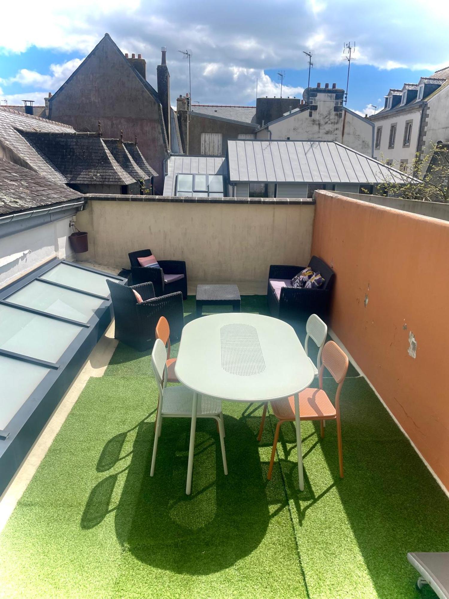 Charmant Appartement Avec Terrasse Entre Centre-Ville Et Plages De Конкарно Екстер'єр фото